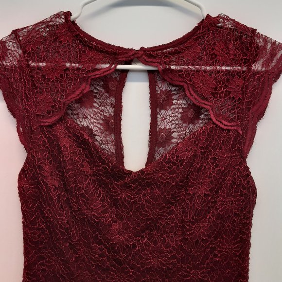 NWT Maroon Lace Dress - Picture 3 of 5
